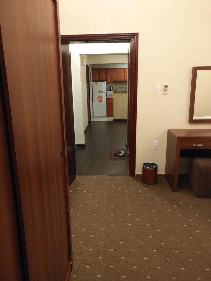 Crown Glory Suites Appart hôtel